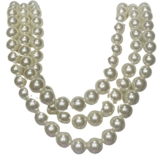 Women’s 3 Tier Classic White Faux Pearl Statement Layered Vintage Necklace 19” - Picture 2 of 11